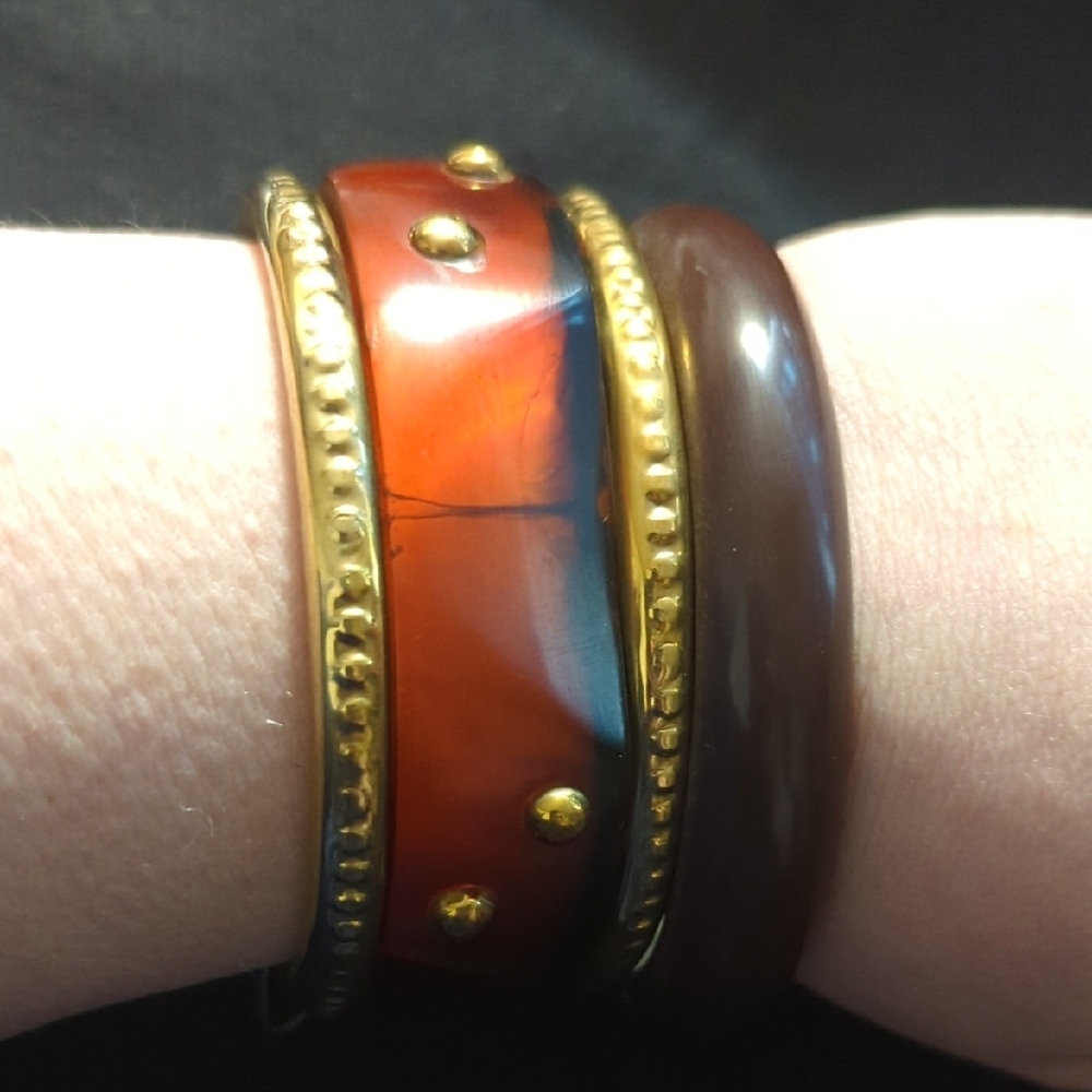 Antika Collection Gold Tone Brown Resin Studded Bangle Statement Bracelet Set
